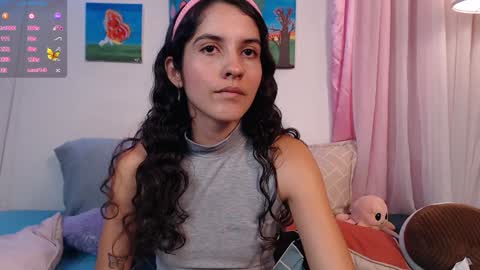 Snapshot of lailypink chatting on 01.20.25 samanta online show from 01.20.25