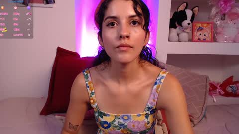 Snapshot of lailypink chatting on 02.26.25 samanta online show from 02.26.25
