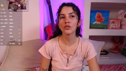 Snapshot of lailypink chatting on 09.22.25 samanta online show from 09.22.25