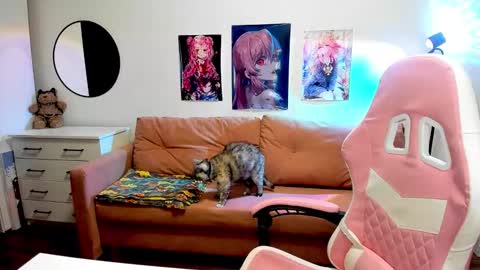 Kira online show from 09.17.25