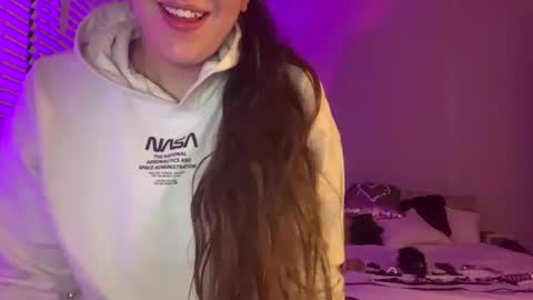 Snapshot of laineylifts chatting on 01.16.26 Lainey online show from 01.16.26