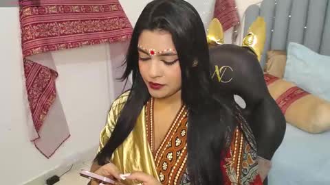 Laskhmirani online show from 10.14.25