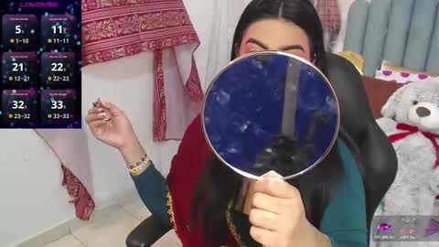 Laskhmirani online show from 11.22.25