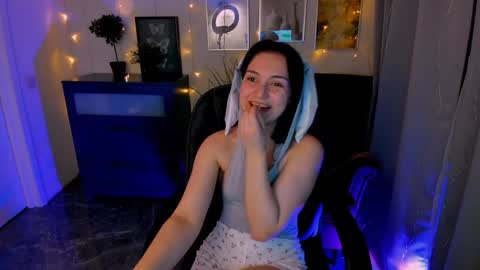 Snapshot of lalita_aml4 chatting on 02.08.25 Raily online show from 02.08.25
