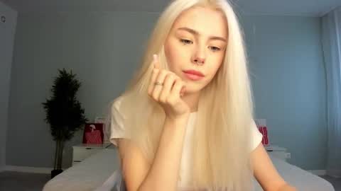 Erika online show from 10.06.25