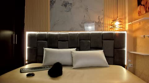 Bella  Dante online show from 10.10.25