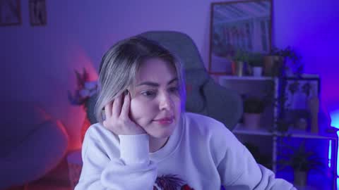 just call me Lana  and her security online show from 12.07.24