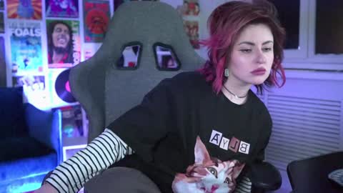 just call me Lana  and her security online show from 01.17.25