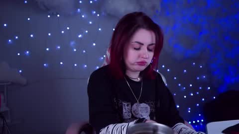 just call me Lana  and her security online show from 03.12.25