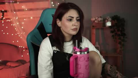 just call me Lana  and her security online show from 09.24.25