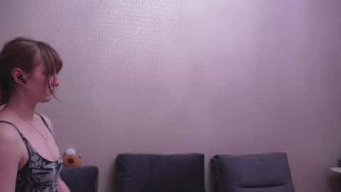Snapshot of lana_del_kay chatting on 05.27.26 Kay online show from 05.27.26