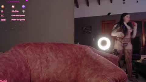 Snapshot of lana_queen13 chatting on 11.10.25 Angel IG online show from 11.10.25