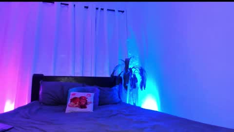 Snapshot of lanaa_paul1 chatting on 02.09.25 emma online show from 02.09.25