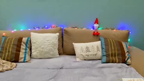 Lana online show from 12.24.24