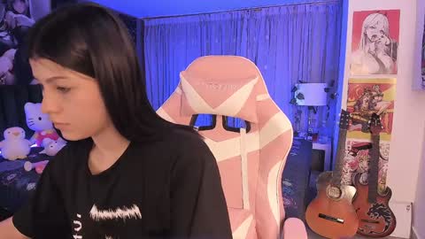 Snapshot of lanakyutt chatting on 01.11.25 L A N A online show from 01.11.25