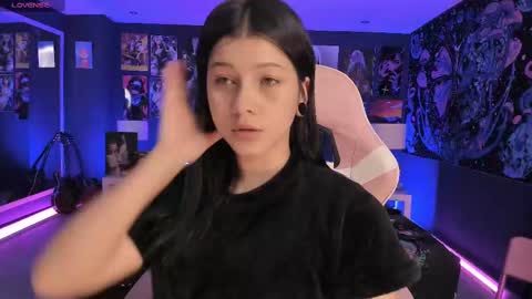 Snapshot of lanakyutt chatting on 09.24.25 L A N A online show from 09.24.25