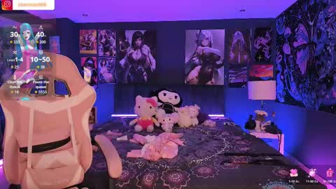 Snapshot of lanakyutt chatting on 10.10.25 L A N A online show from 10.10.25
