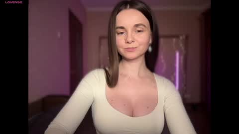 Snapshot of lanaloulou chatting on 07.22.26 Lana online show from 07.22.26
