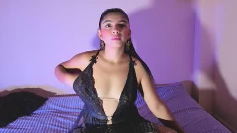 lanalux__ online show from 10.15.25