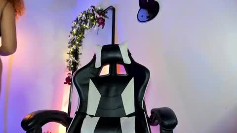 Snapshot of lanarouse1 chatting on 12.16.24 Lana  online show from 12.16.24