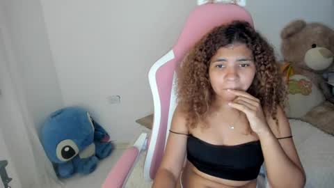 Snapshot of lanarouse1 chatting on 03.10.25 Lana  online show from 03.10.25