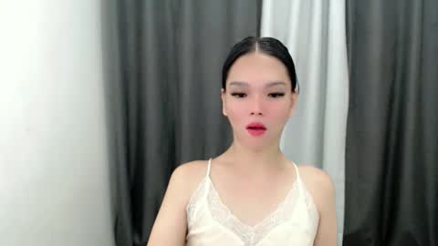 lanawyatt_ online show from 10.09.25