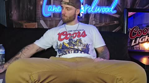 Snapshot of lancehardwood222 chatting on 02.05.25 LANCE online show from 02.05.25