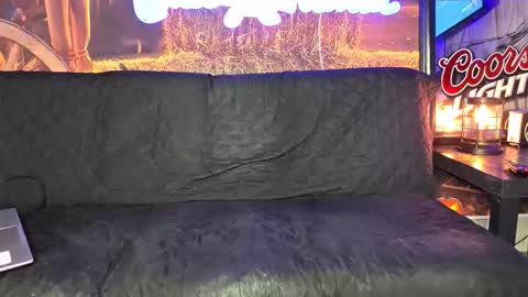 Snapshot of lancehardwood222 chatting on 10.12.25 LANCE online show from 10.12.25