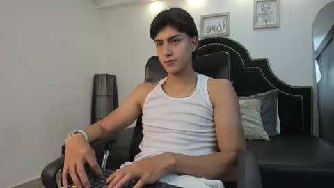 landercruz online show from 10.15.25