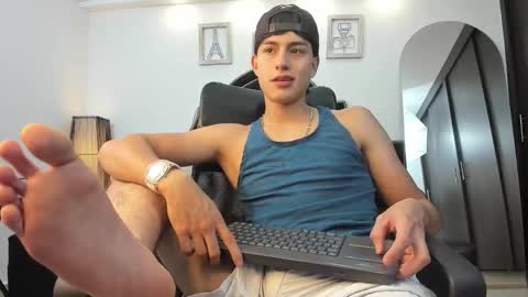 landercruz online show from 10.28.25