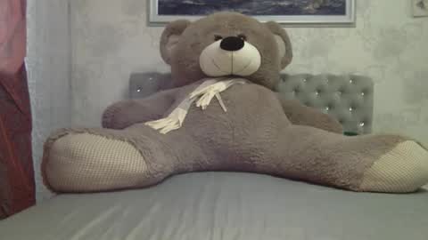 langoria online show from 10.25.25