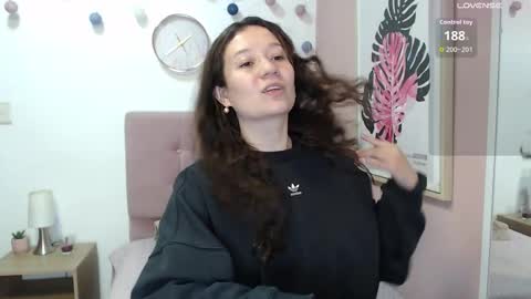 Snapshot of lanna_mills chatting on 03.27.26 Lanna online show from 03.27.26