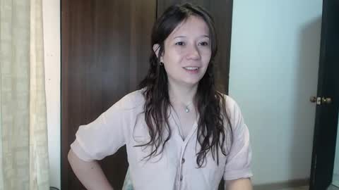 Snapshot of lanna_mills chatting on 04.23.26 Lanna online show from 04.23.26