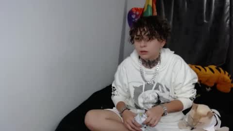 LANNIE   online show from 01.01.25