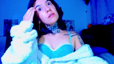 LANNIE   online show from 05.13.26