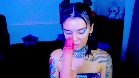 LANNIE   online show from 05.15.26