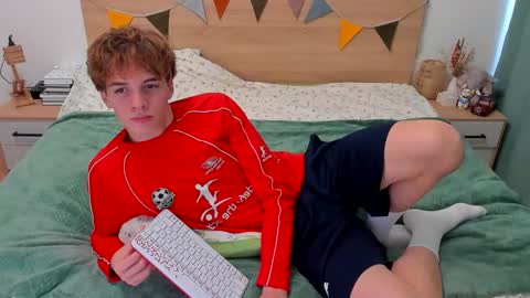 Fandi online show from 09.10.25