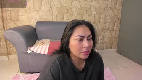 Snapshot of lapeligrosa_ chatting on 02.05.25 lapeligrosa_ online show from 02.05.25