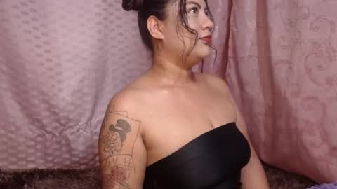 Snapshot of lapeligrosa_ chatting on 02.19.25 lapeligrosa_ online show from 02.19.25