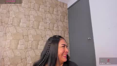 Snapshot of lapeligrosa_ chatting on 03.05.25 lapeligrosa_ online show from 03.05.25
