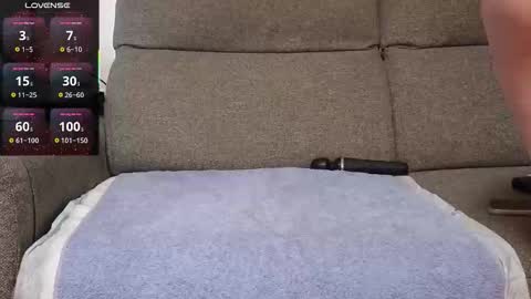 lapetitefrenchie83 online show from 11.04.25