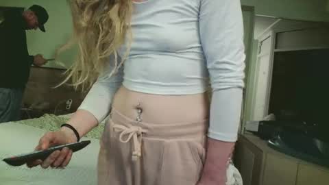 laquail online show from 04.28.26