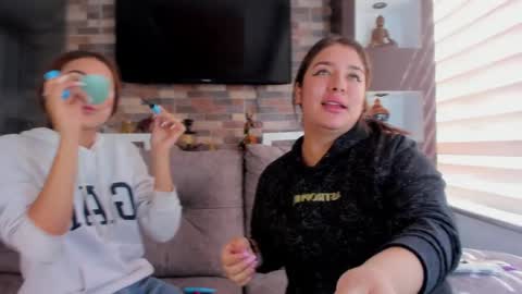 lara_as online show from 09.22.25