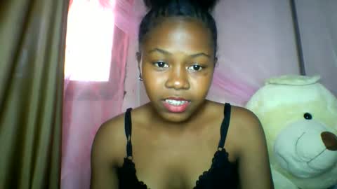 lara_belle online show from 04.28.26