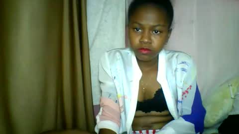 Snapshot of lara_belle chatting on 05.16.26 lara_belle online show from 05.16.26