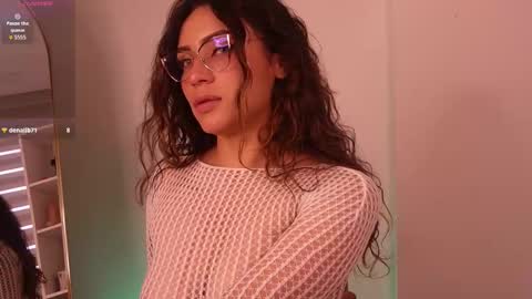 Lara online show from 11.26.25