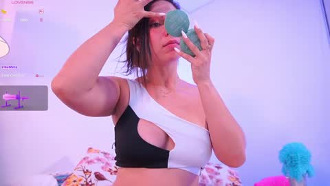 Snapshot of lara_giraldo chatting on 02.02.25 Hello Guys I am Lara Giraldo  WELCOME To my room online show from 02.02.25