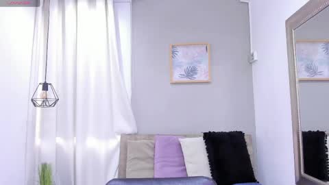 Snapshot of lara_martin chatting on 04.19.26 700 200 online show from 04.19.26