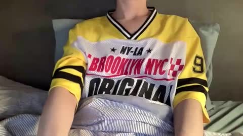 Lara Neon online show from 02.05.26