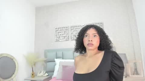 Snapshot of lara_spaark chatting on 01.12.26 lara_spaark online show from 01.12.26